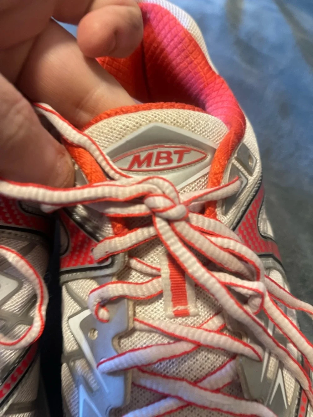 MBT Zee 16 Mens 700808-486Y Sneaker Running Shoes White/ORANGE/Silver Size 10
